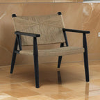 Sillón decorativo – Marrón y negro, asiento curvo, individual